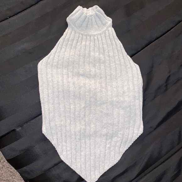 Open back knitted top - Picture 1 of 3